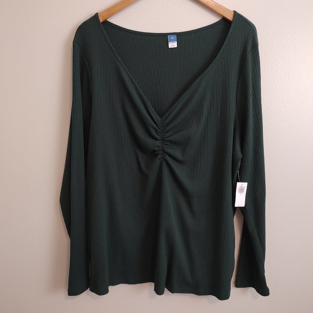 Old Navy Dark Bottle Green Slim Ribknit V-Neck Tee with Front Ruching 4X…
